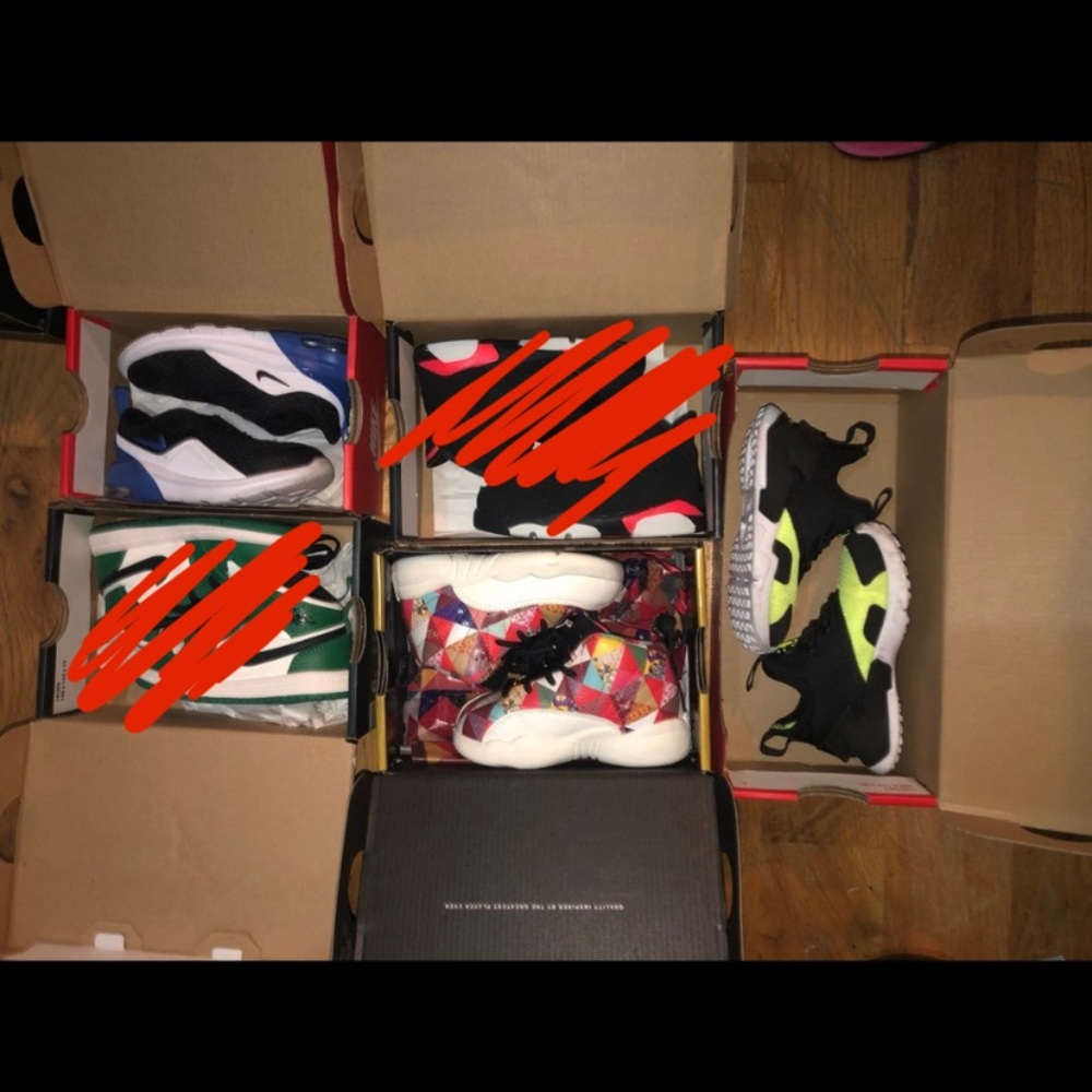 SNEAKER BUNDLE
